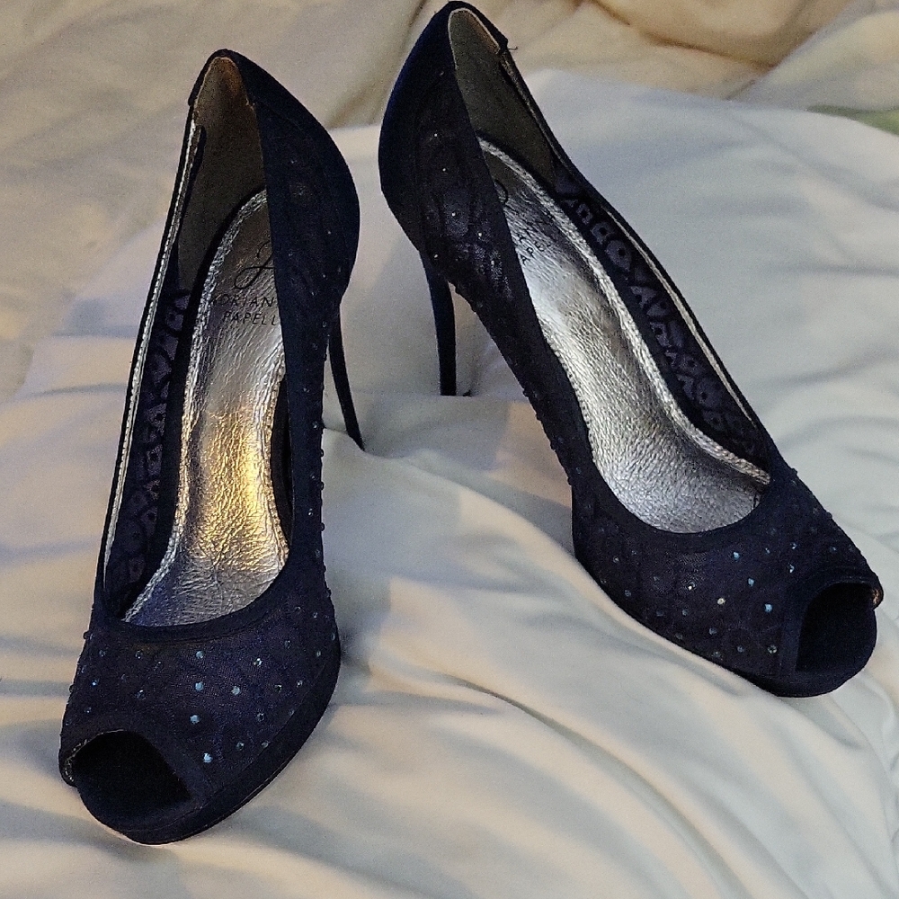 Adrianna Papell Blue Jamie Peep Toe Satin Pumps Sz 7.5 $25 Buy Now